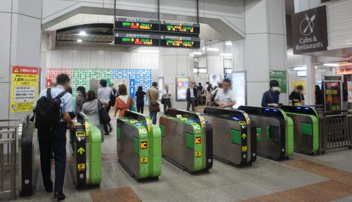 Akihabara station ticket checkin. Source Wikipedia.